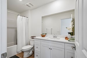 Florence Dr-S2409-030.jpg