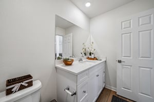 Florence Dr-S2409-031.jpg