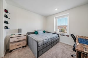 Florence Dr-S2409-033.jpg