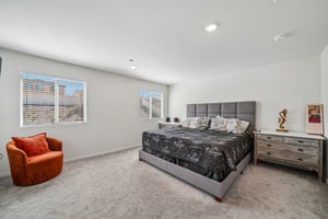 Florence Dr-S2409-043.jpg