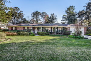 Welcome to 4646 Yacht Club Rd