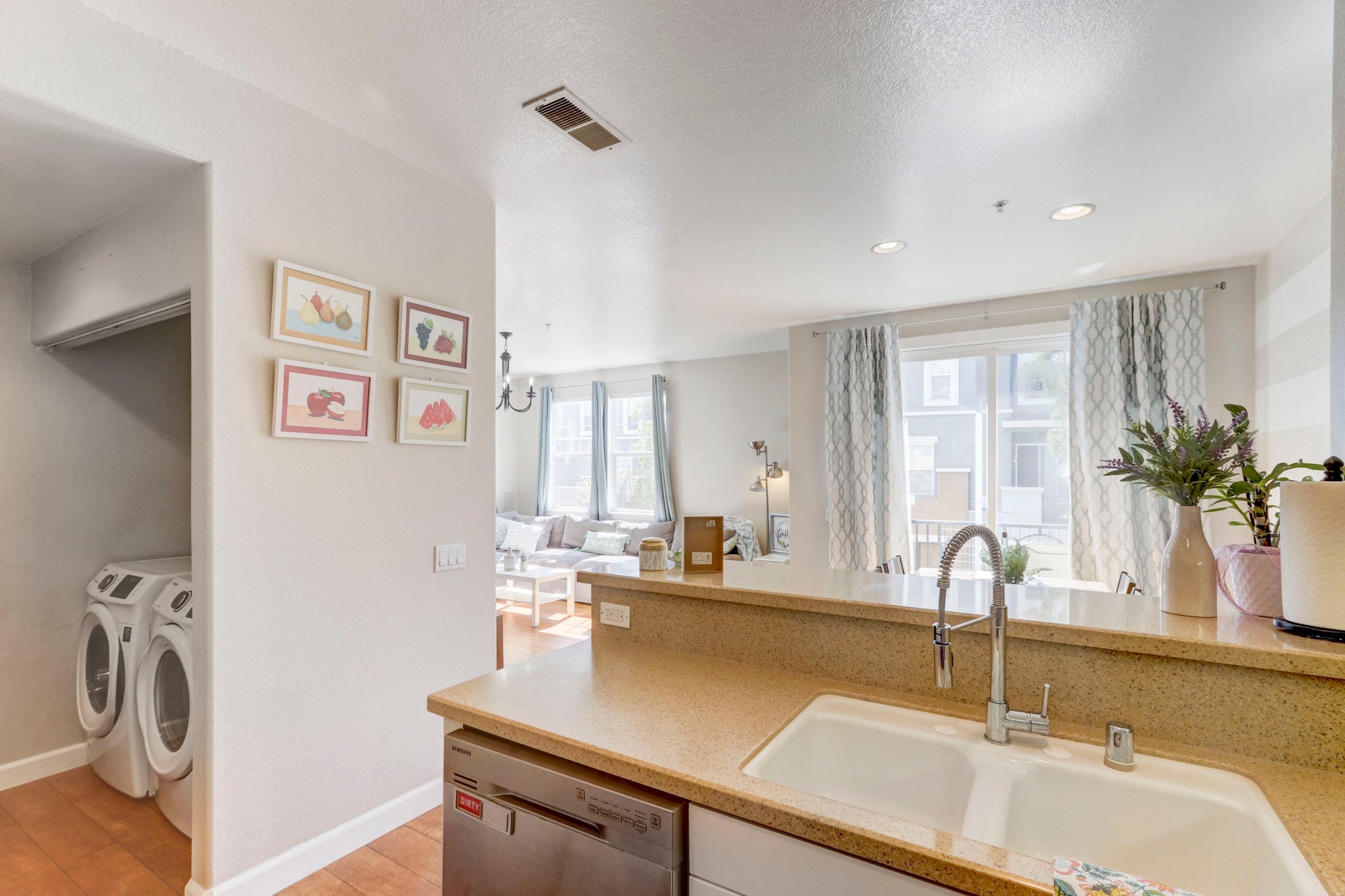 4647 Central Plaza, San Diego, CA 92123, USA Photo 16
