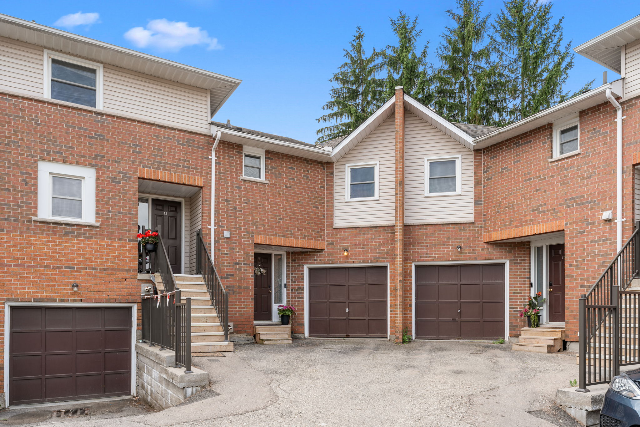  Photo 71