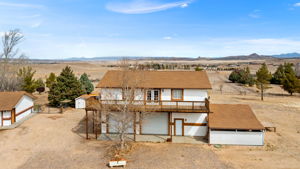 Detached Garage and Apartment
