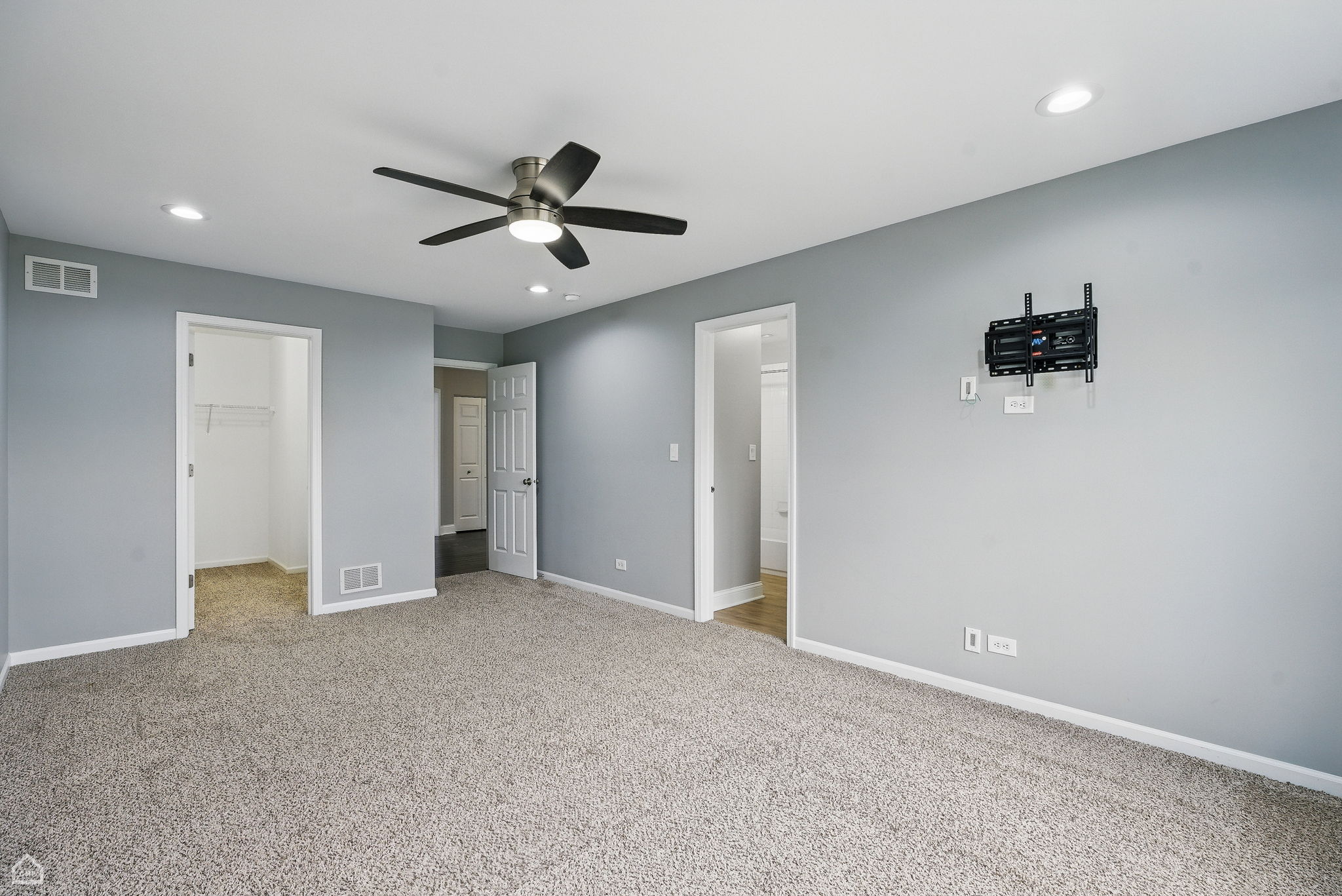 465 Blue Heron Cir_030