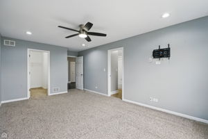 465 Blue Heron Cir_030