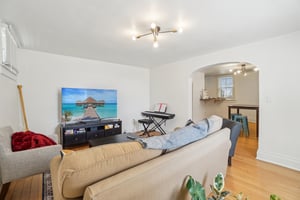E 6th Ave-2504-009.jpg