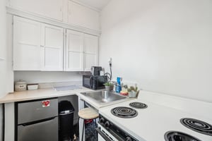 E 6th Ave-2504-019.jpg