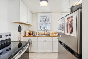 E 6th Ave-2504-020.jpg