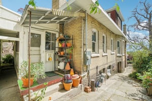 E 6th Ave-2504-036.jpg