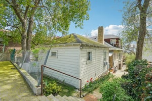 E 6th Ave-2504-038.jpg