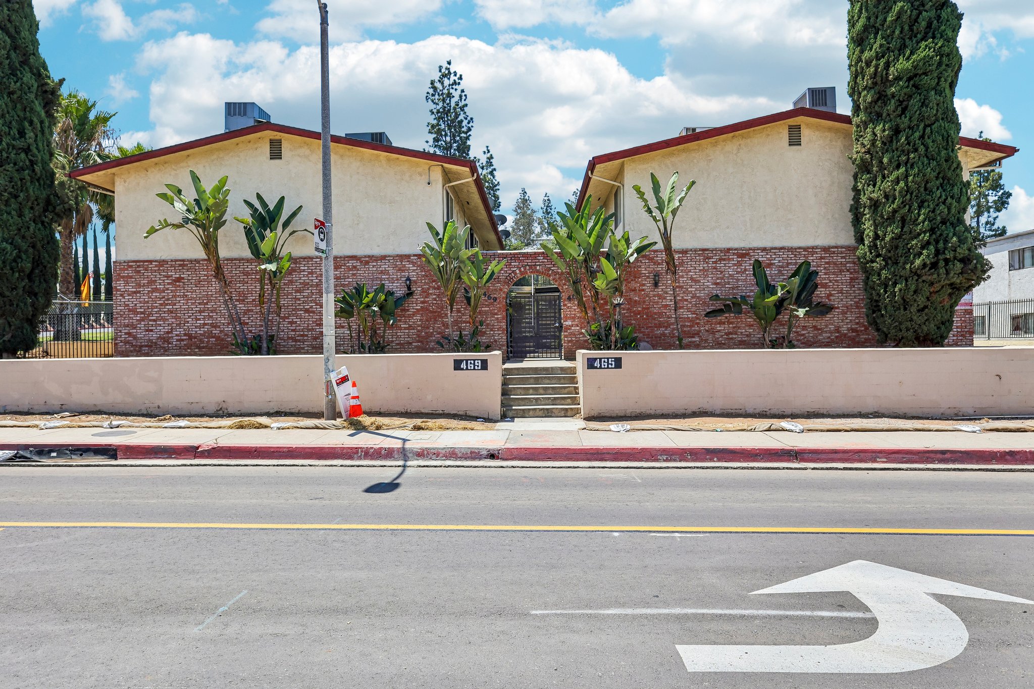 E Bradley Ave unit 3-S2105-002.jpg