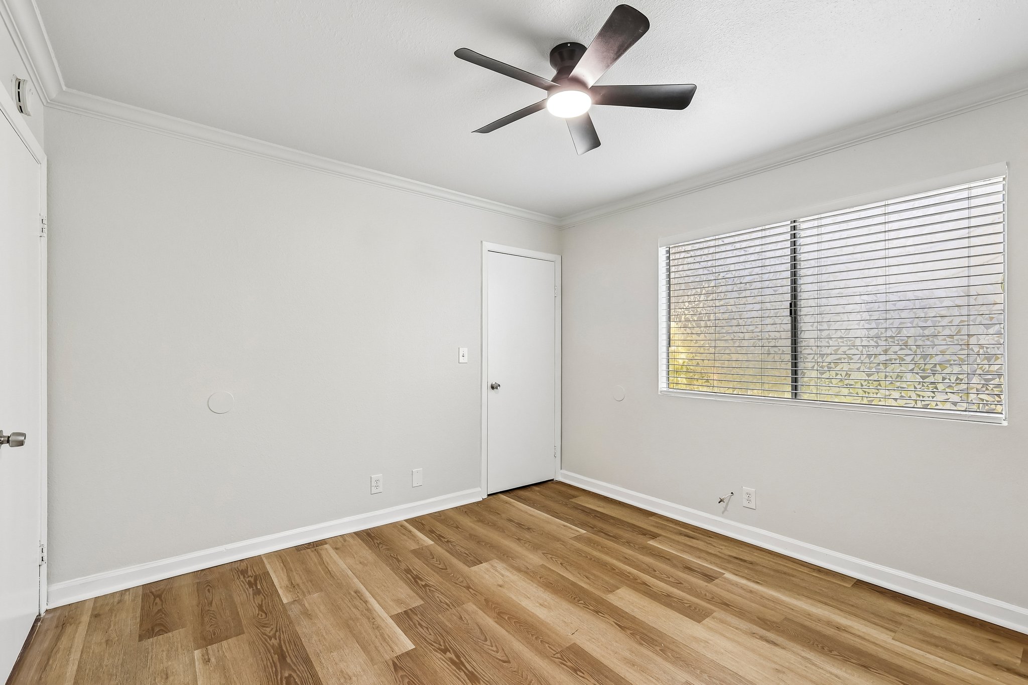 E Bradley Ave unit 3-S2105-021.jpg