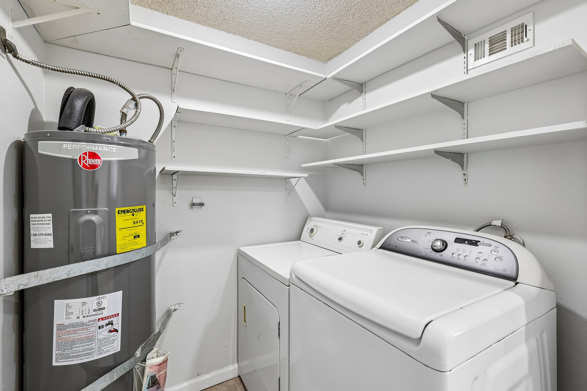 E Bradley Ave unit 3-S2105-028.jpg