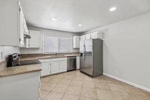 E Bradley Ave unit 3-S2105-014.jpg