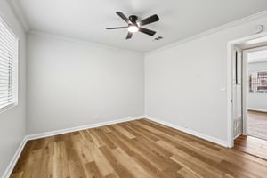 E Bradley Ave unit 3-S2105-018.jpg