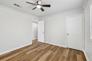 E Bradley Ave unit 3-S2105-020.jpg