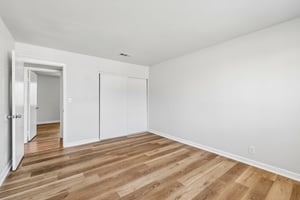 E Bradley Ave unit 3-S2105-026.jpg