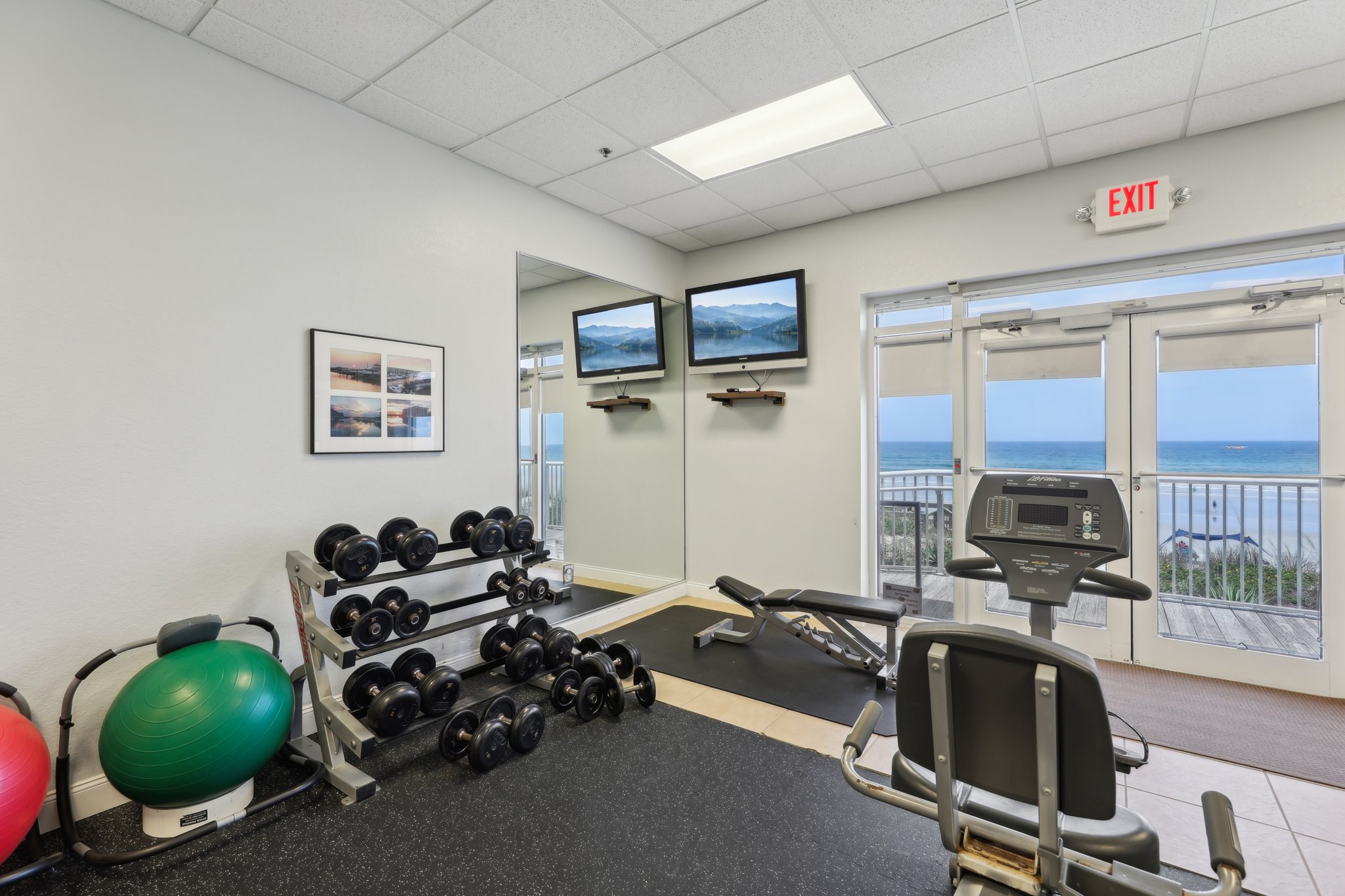 Links Village Dr B103-3005-910.jpg