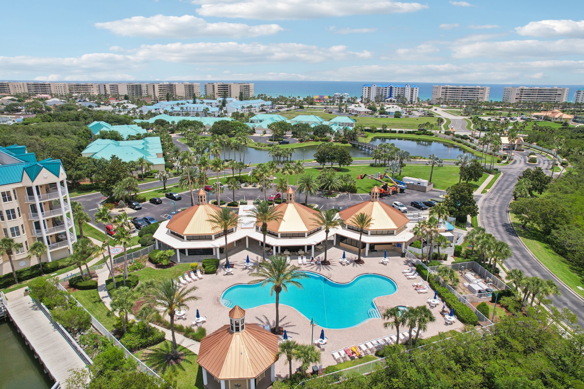 Links Village Dr B103-3005-920.jpg