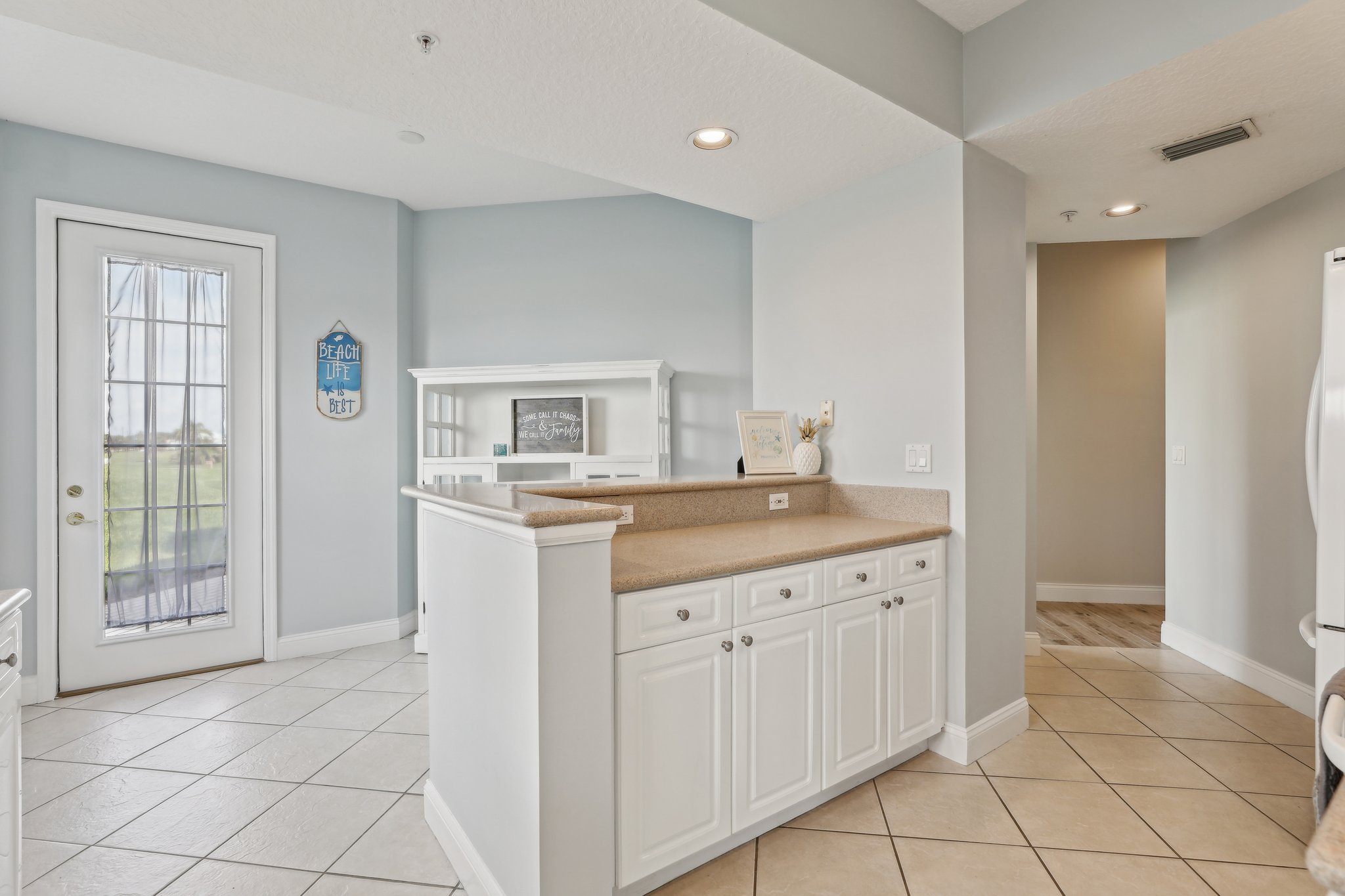 Links Village Dr B103-3005-019.jpg