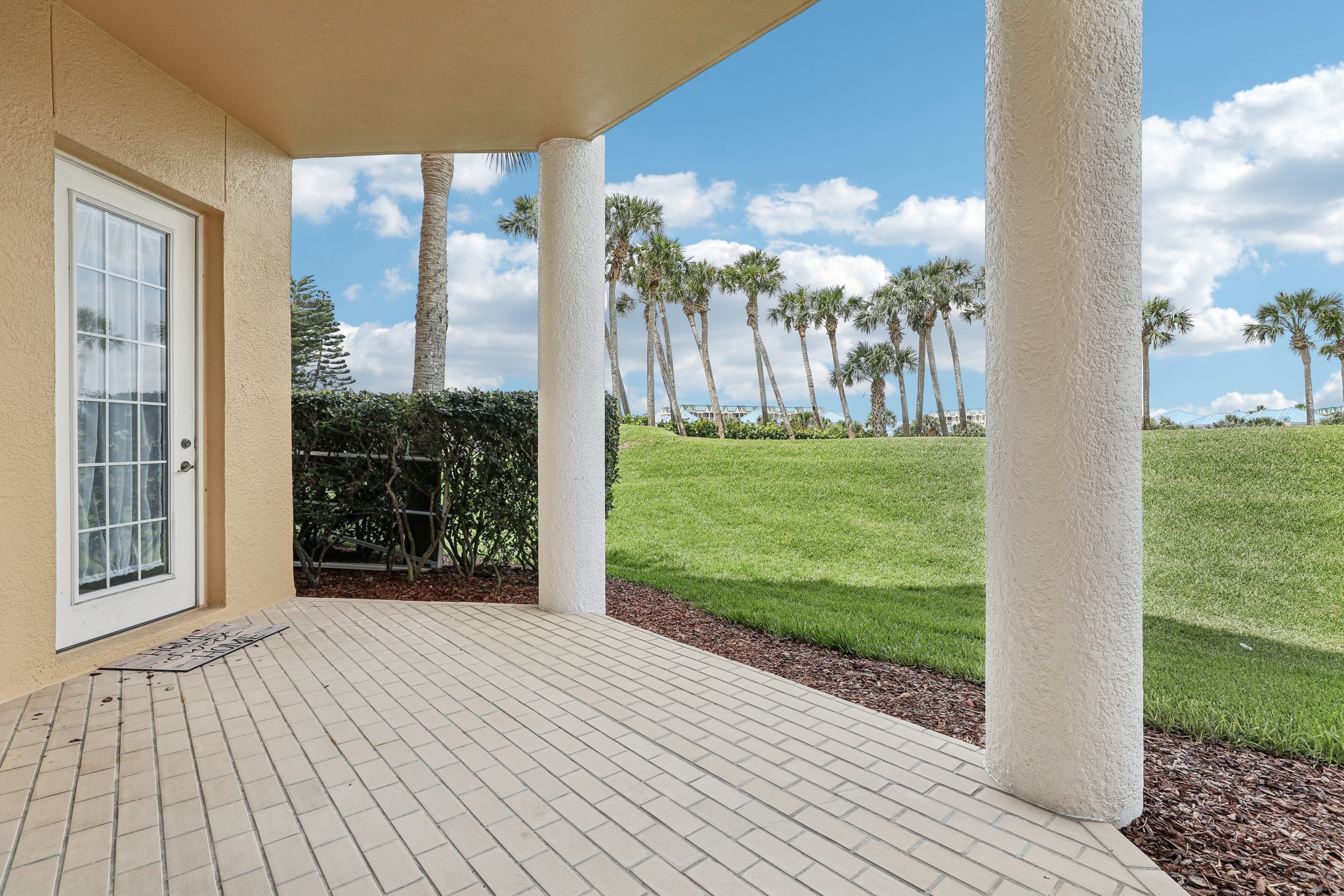 Links Village Dr B103-3005-041.jpg