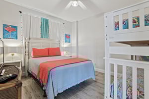 Links Village Dr B103-3005-028.jpg