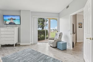 Links Village Dr B103-3005-033.jpg