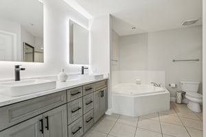 Links Village Dr B103-3005-034.jpg