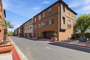  Photo 0