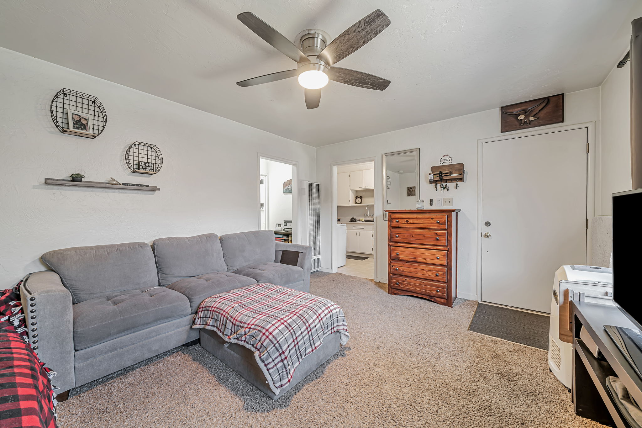 017_4655 Augustine St