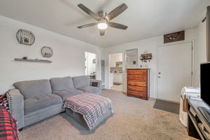017_4655 Augustine St