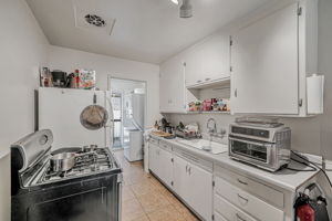 037_4655 Augustine St