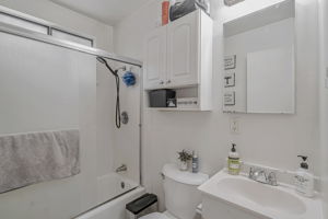 057_4655 Augustine St