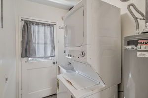 058_4655 Augustine St