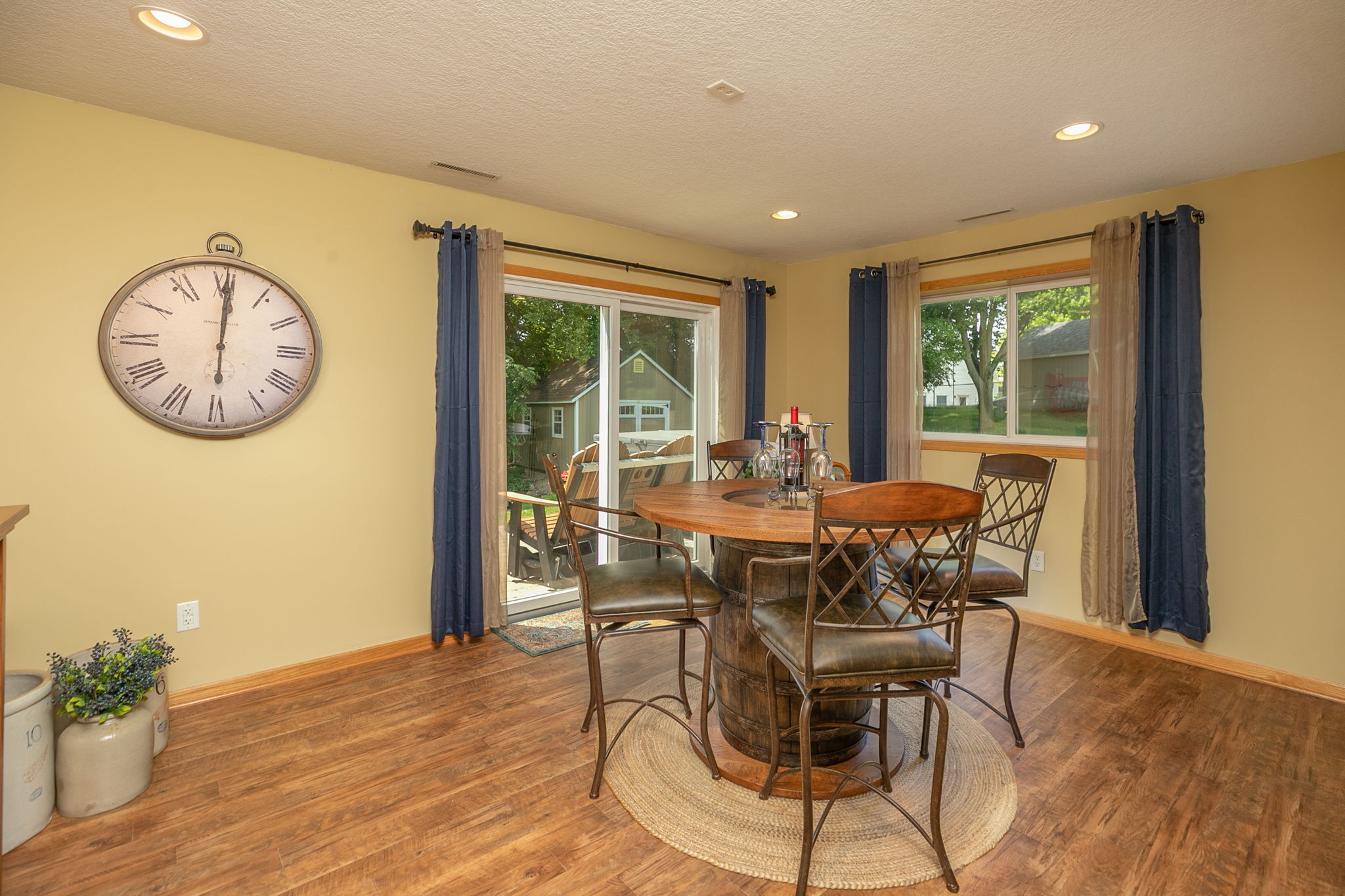 31-Family Room