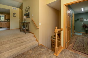 25-Foyer