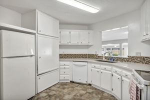  Photo 46