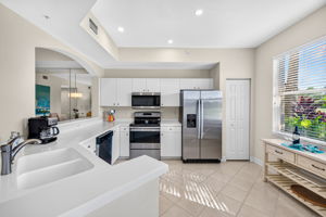 Kitchen 1 of 3