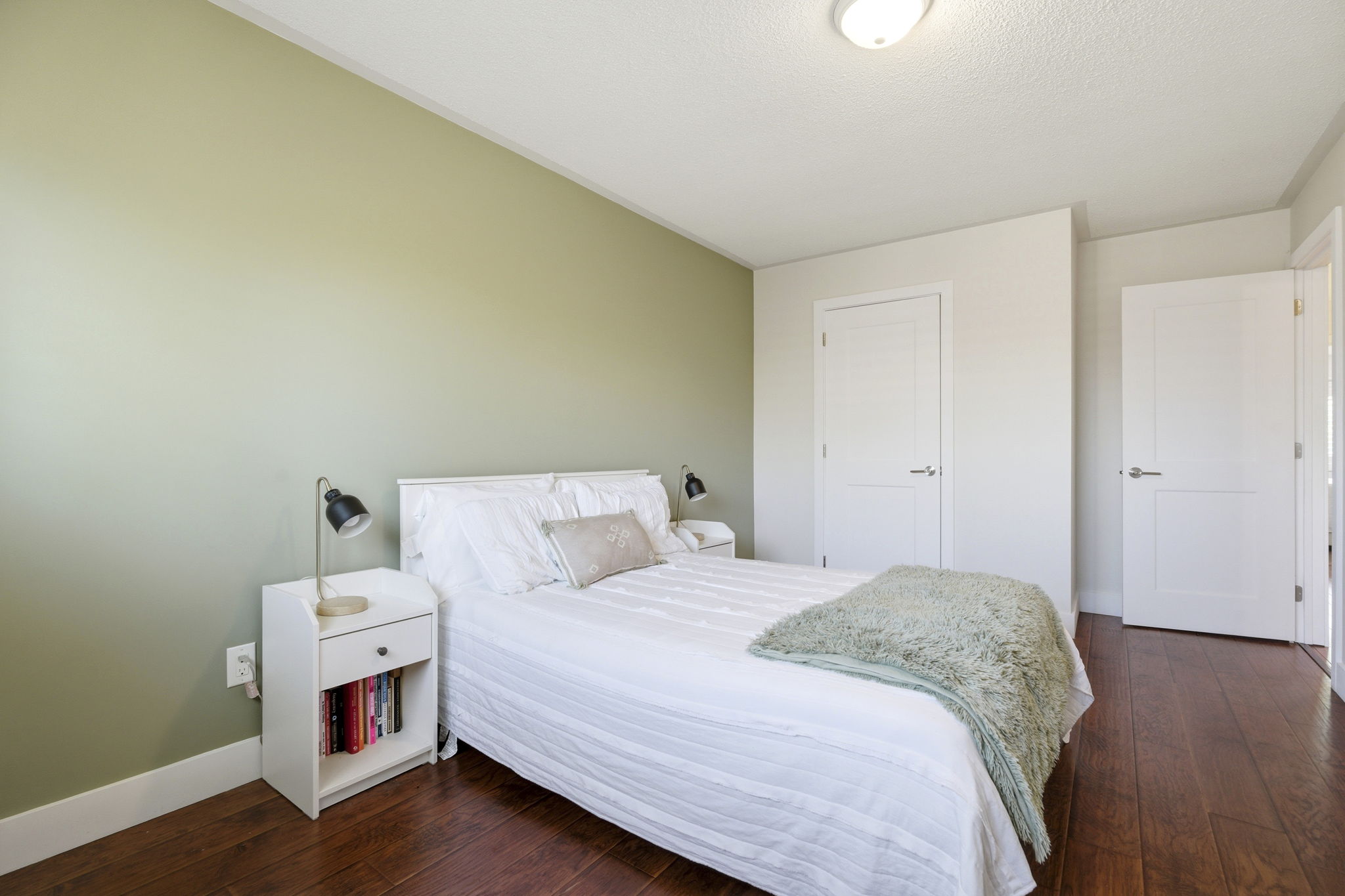  Photo 30