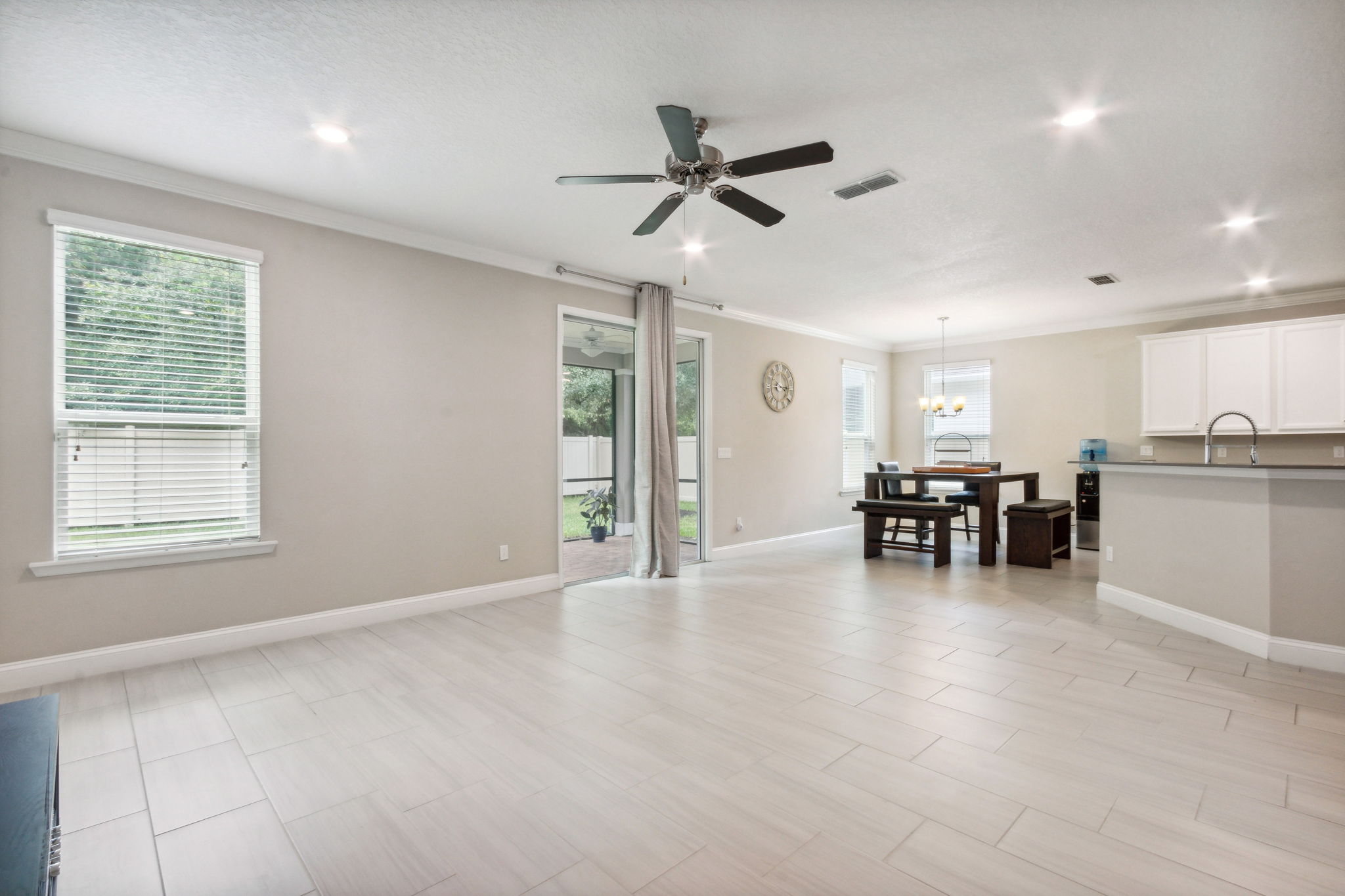 Living Room/Dining Room