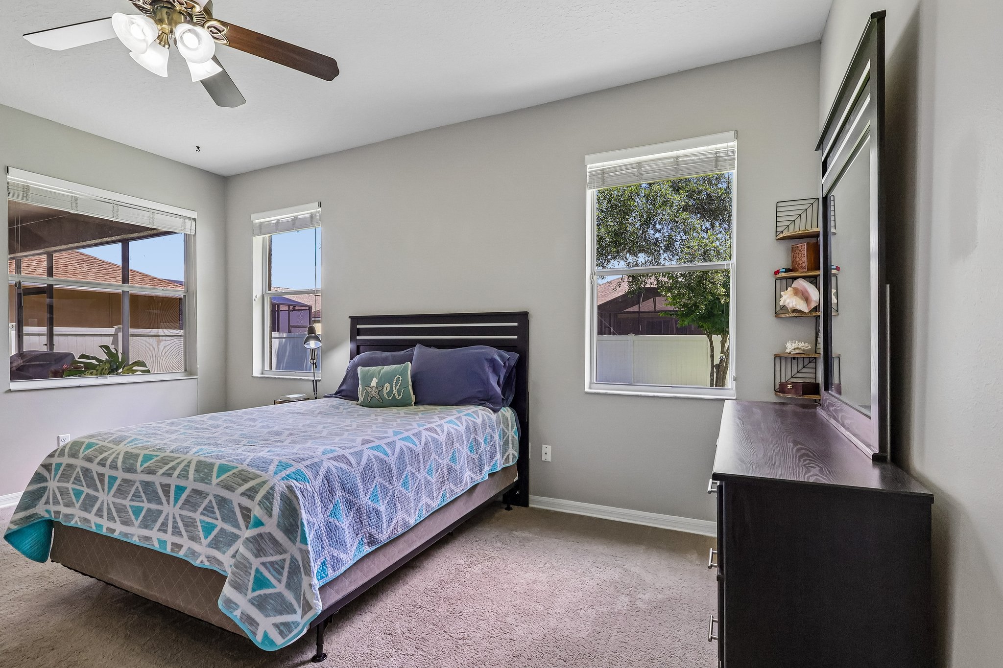 Redmond Pl-S1505-027.jpg