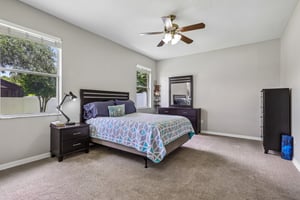 Redmond Pl-S1505-026.jpg