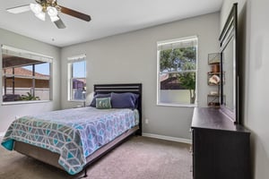 Redmond Pl-S1505-027.jpg