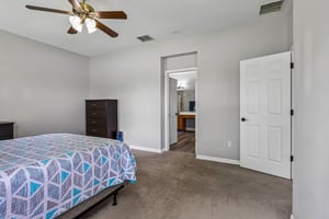 Redmond Pl-S1505-028.jpg