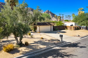 46675 Washington St, La Quinta, CA 92253, USA Photo 2