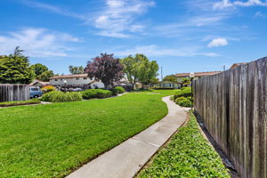004_4668 Balboa Way