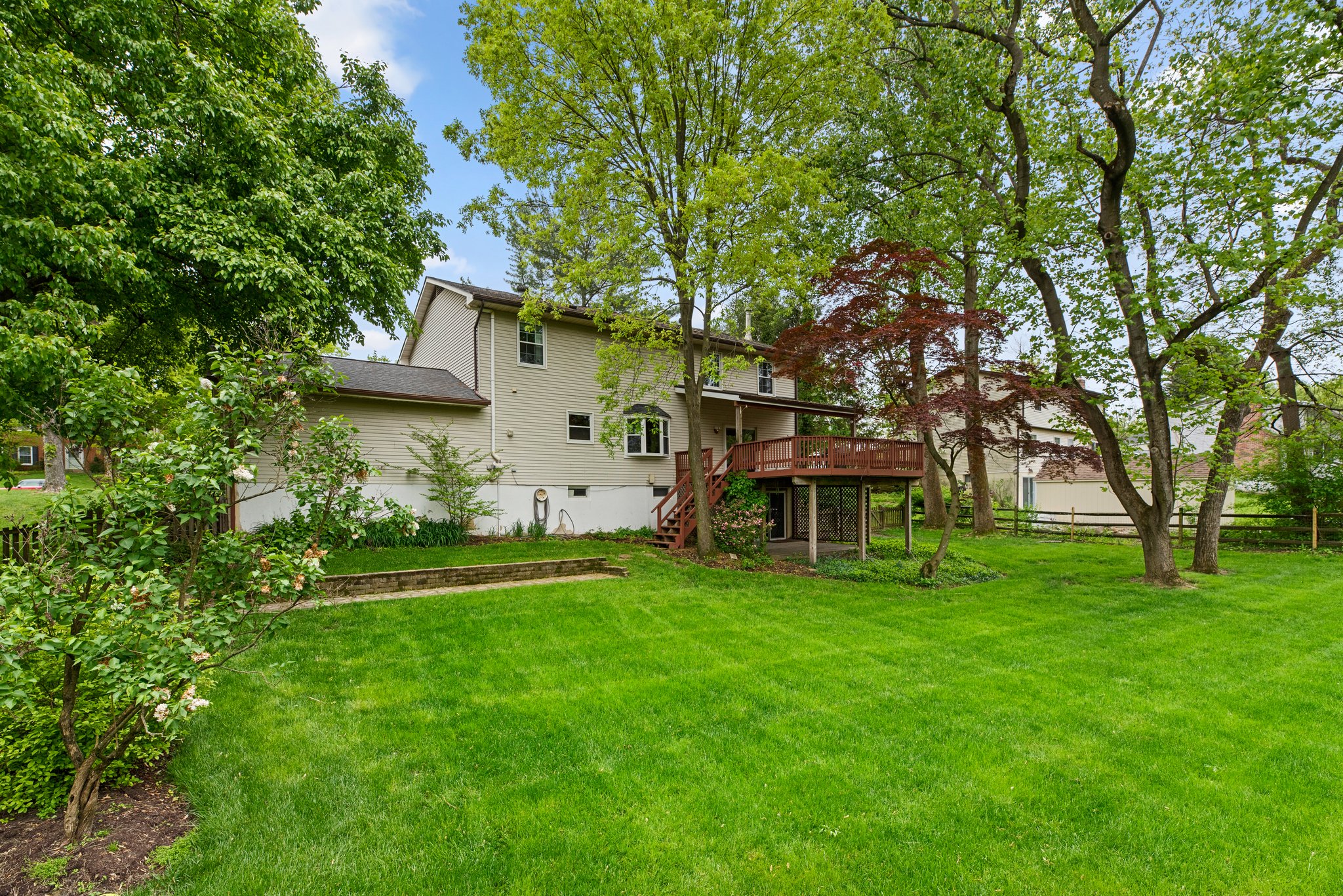 48. Back exterior.jpg