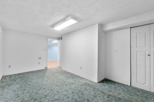 44. Lower bedroom.jpg