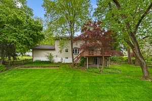 49. Back exterior.jpg